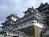 姫路城 西小天守（右）と乾小天守（左）